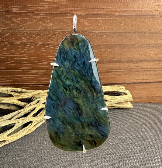 Manto Huichol Obsidian Prong Mount