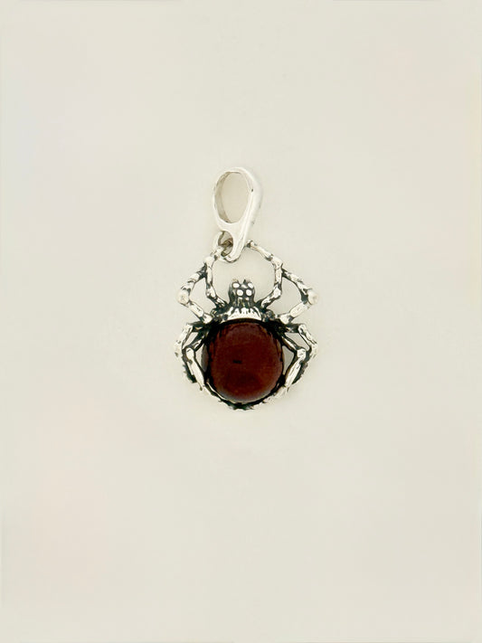 Amber Pednat, Spider, Red