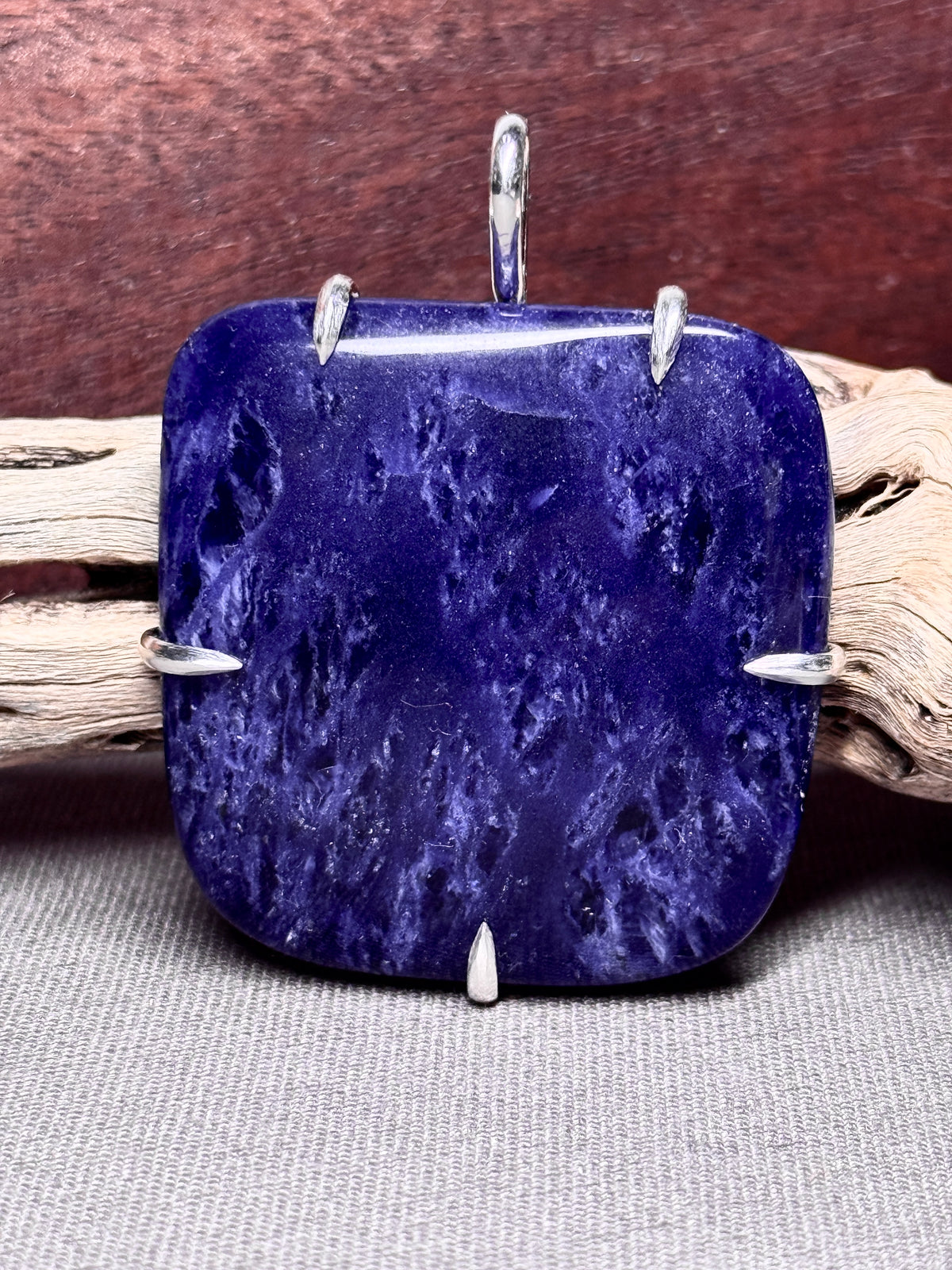 Sodalite Prong Mount (Old Stock)