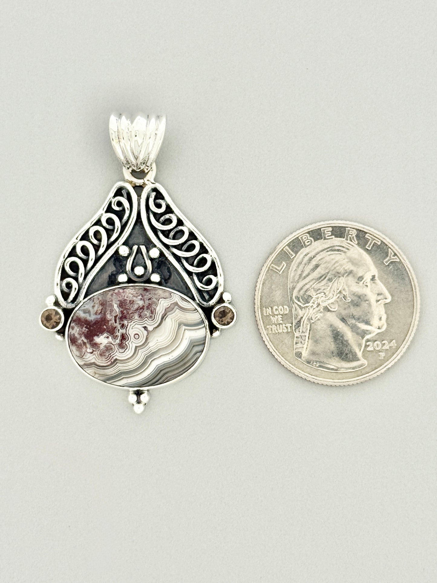 Laguna Lace Agate Pendant with Faceted Smokey Quartz