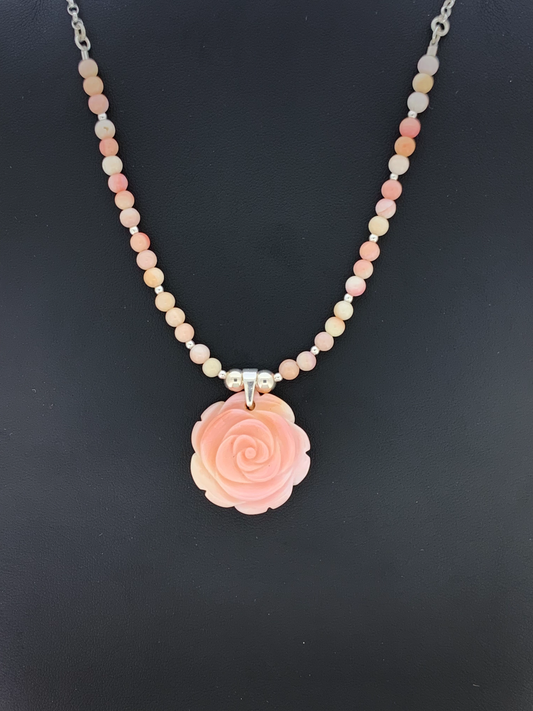 Conch Shell Flower Necklace