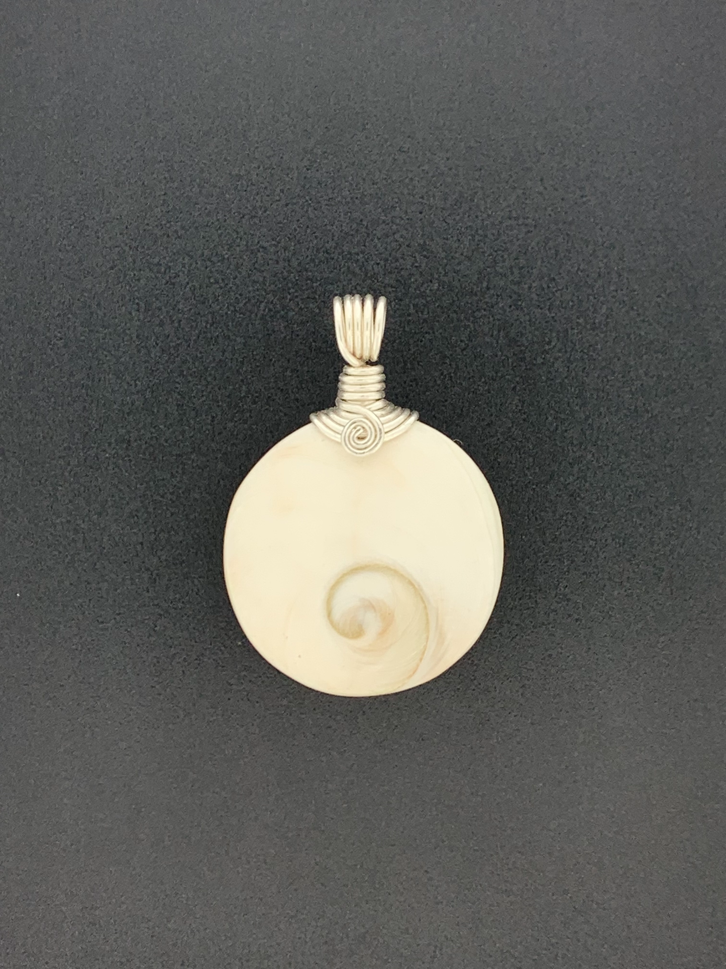 Shell Operculum Wire Wrap