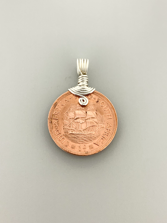 Bronze Dromedaris Coin Wire Wrap