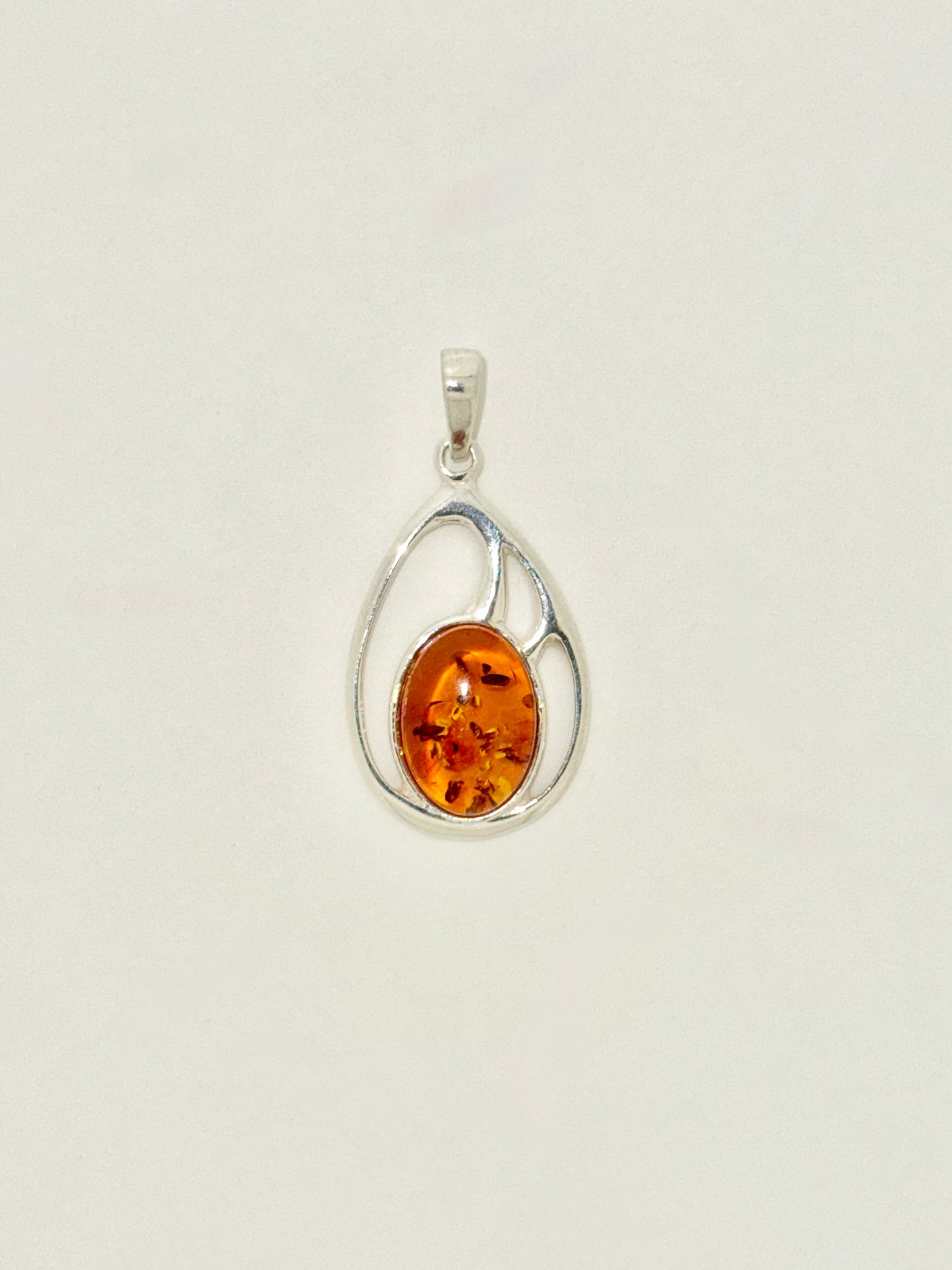 Amer Pendant