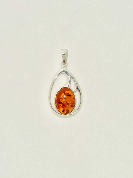 Amer Pendant