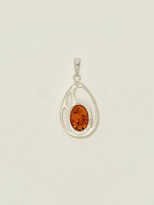 Amer Pendant